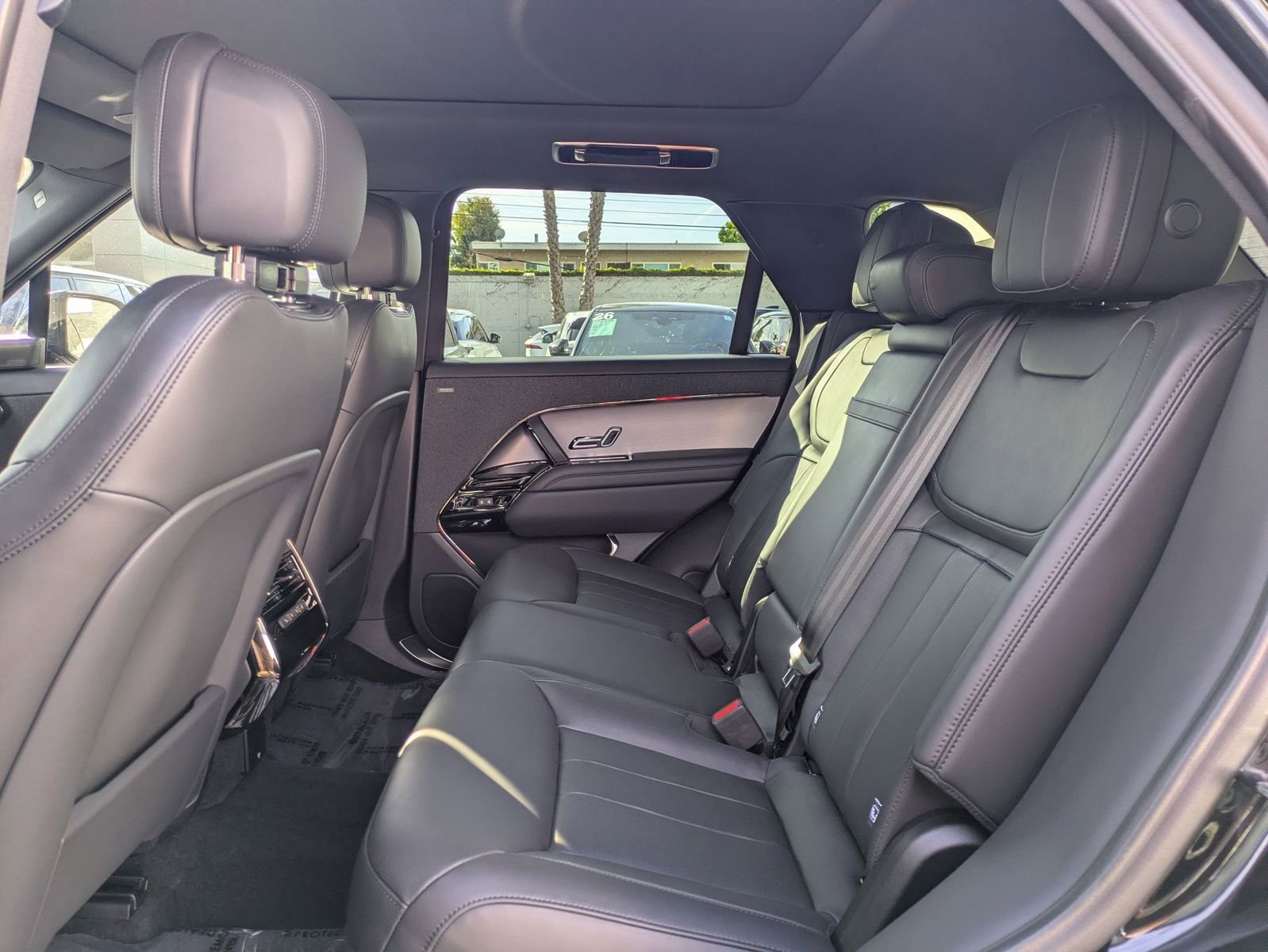 Used 2025 Land Rover Range Rover Sport Dynamic SE image 27