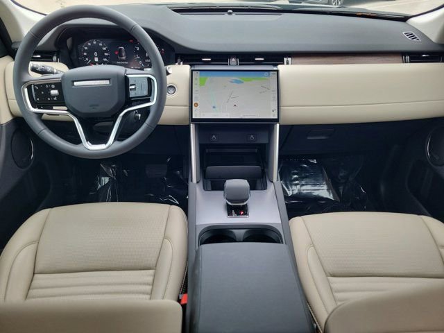 Used 2025 Land Rover Discovery Sport S image 2