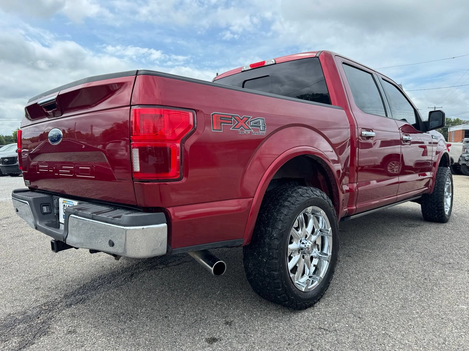 Used 2019 Ford F150 Lariat w/ Equipment Group 502A Luxury AWD/4WD image 6