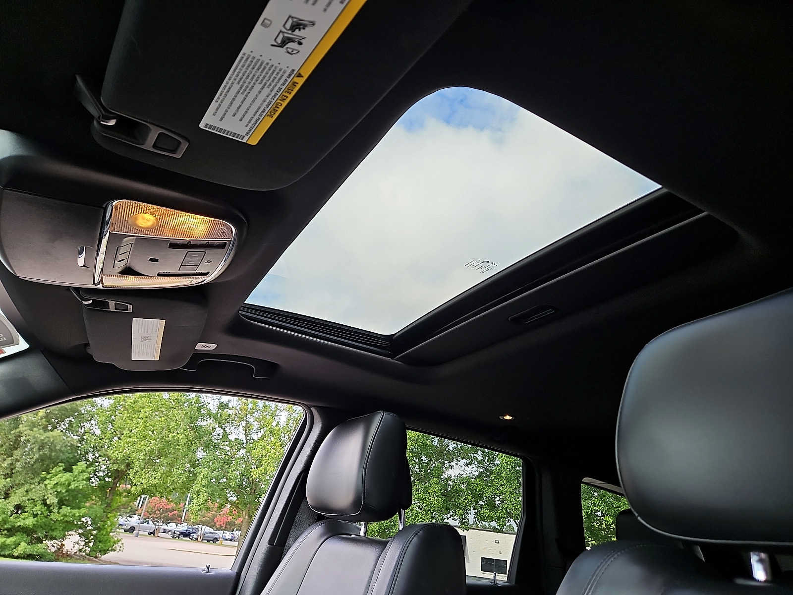 Used 2020 Jeep Grand Cherokee Limited AWD/4WD image 15