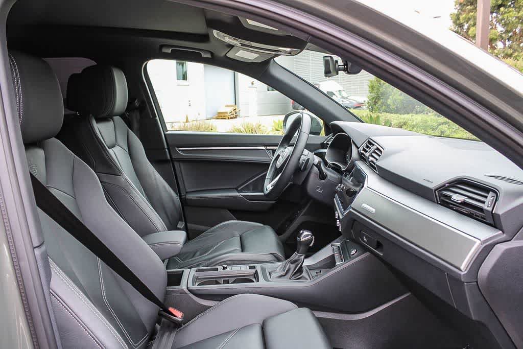 Used 2023 Audi Q3 2.0T Premium Plus w/ Premium Plus Package AWD/4WD image 15