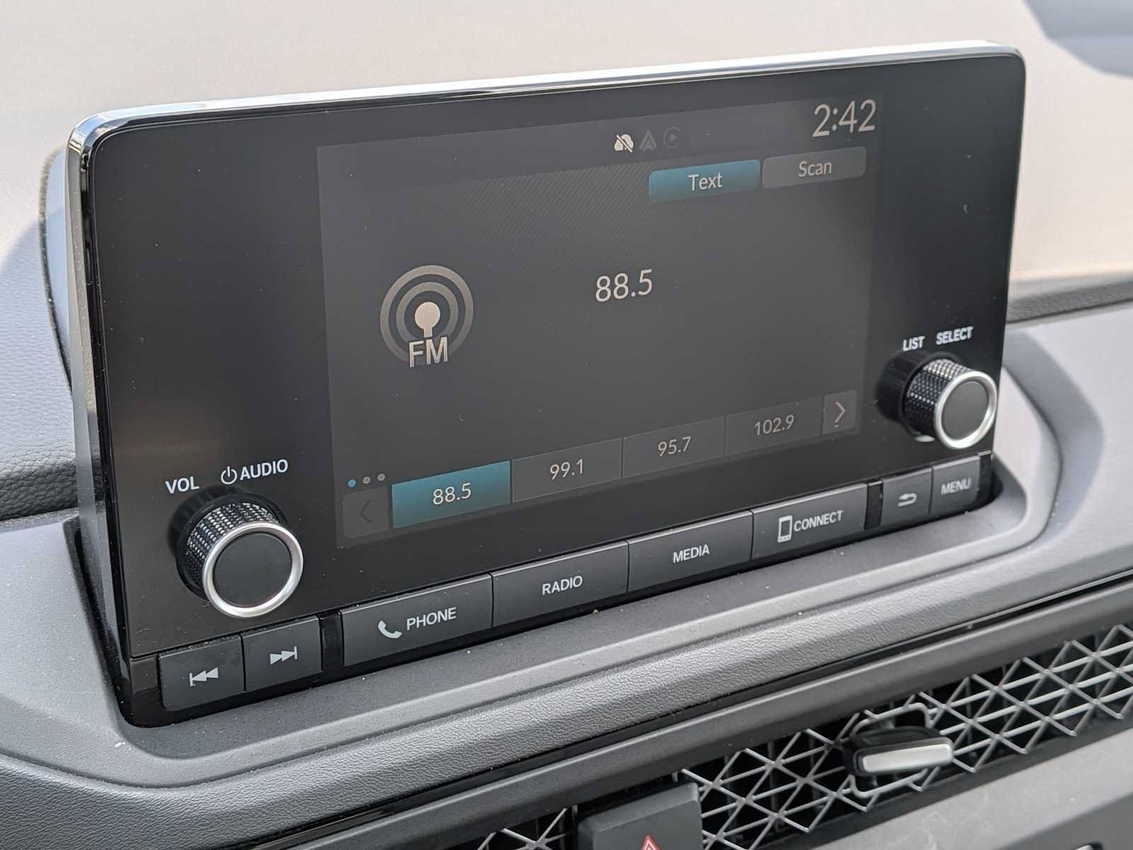 Certified 2023 Honda Accord EX image 28