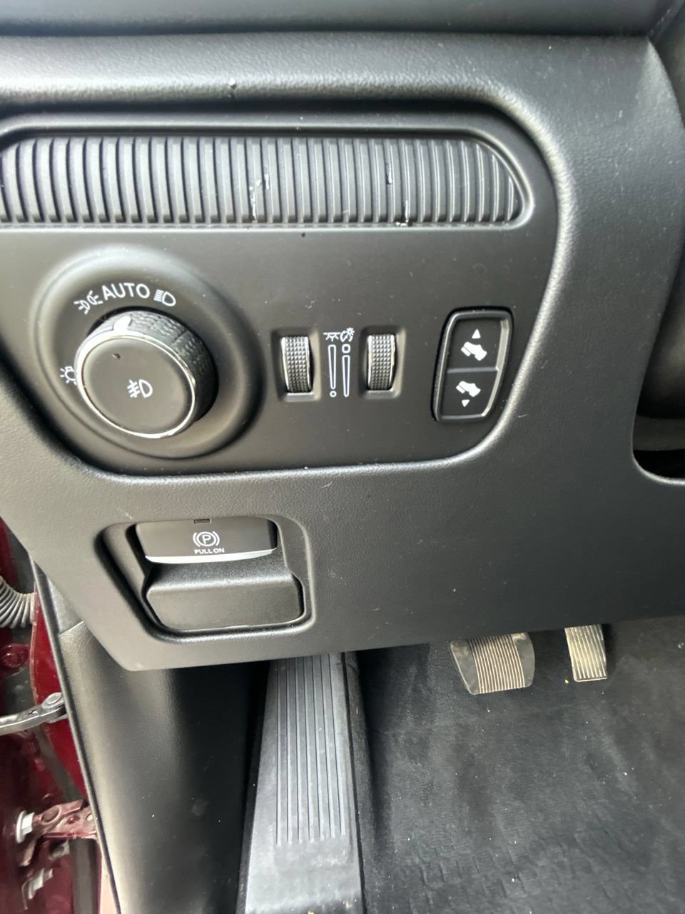 Used 2024 Jeep Grand Wagoneer Series III w/ Rear-Seat Entertainment Group AWD/4WD image 18