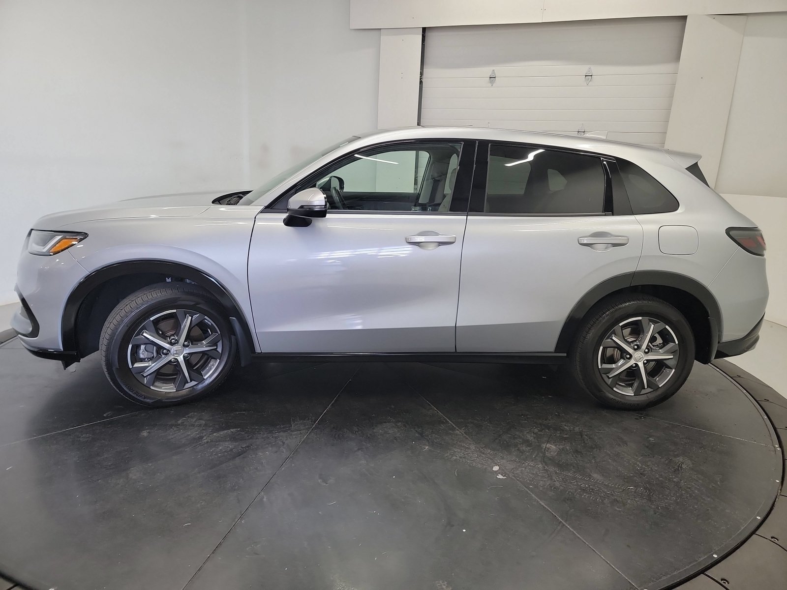 Certified 2025 Honda HR-V EX-L image 5