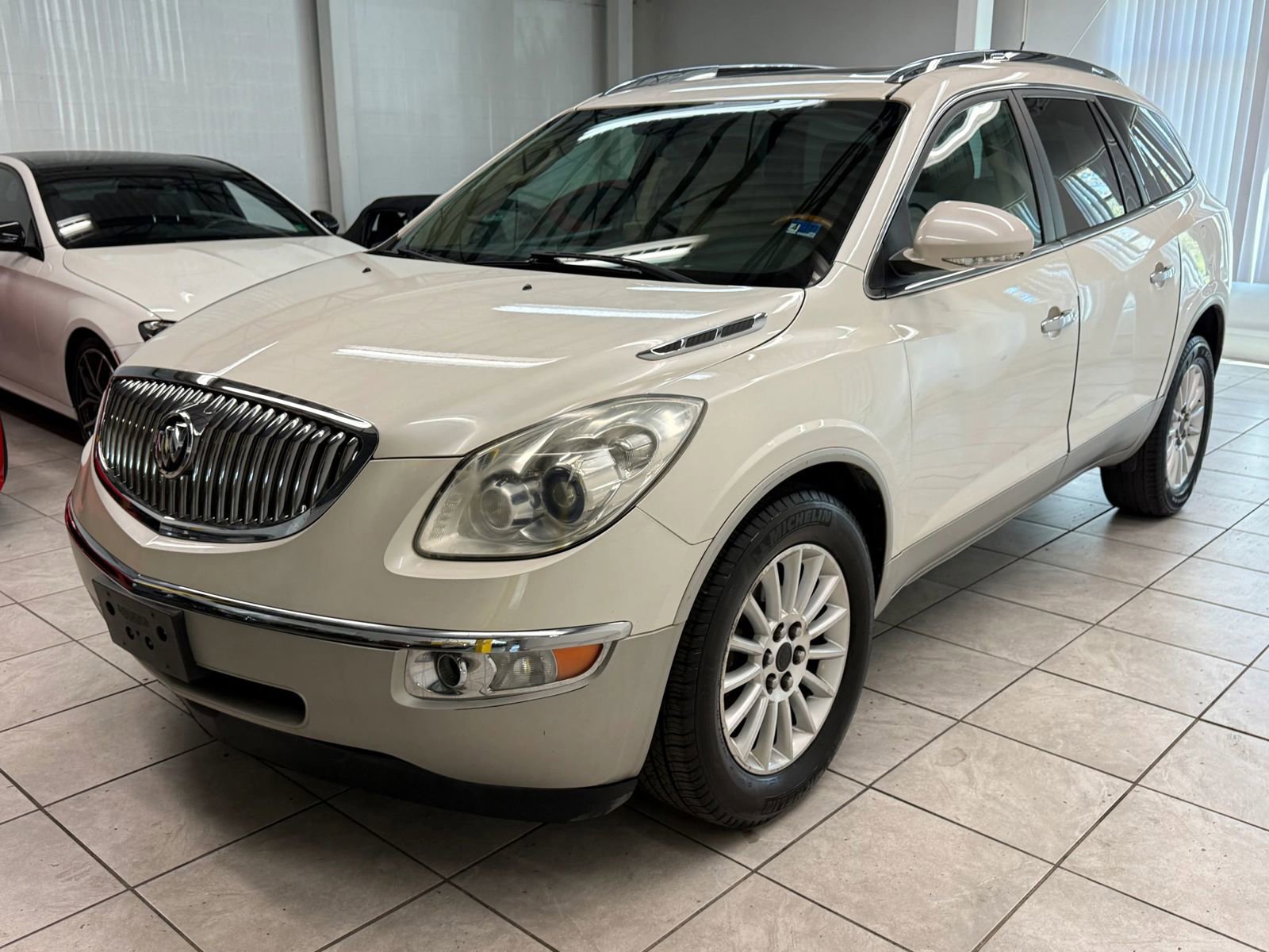 Used 2012 Buick Enclave Leather FWD image 3