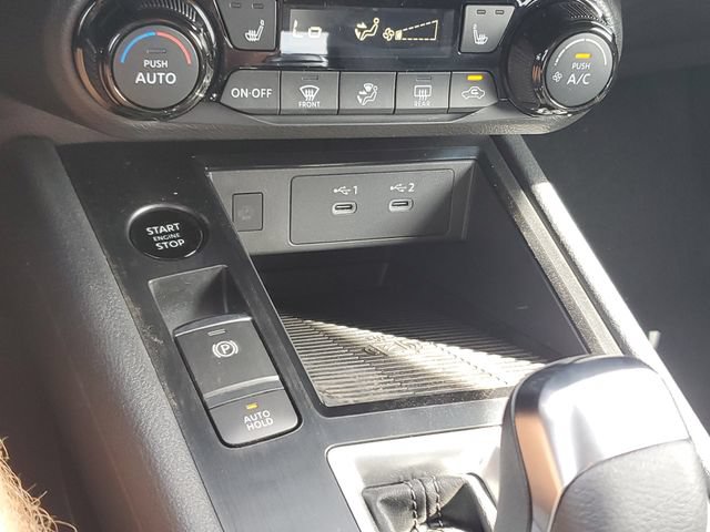 New 2027 Nissan Kicks SV w/ Cold Weather Package FWD image 33