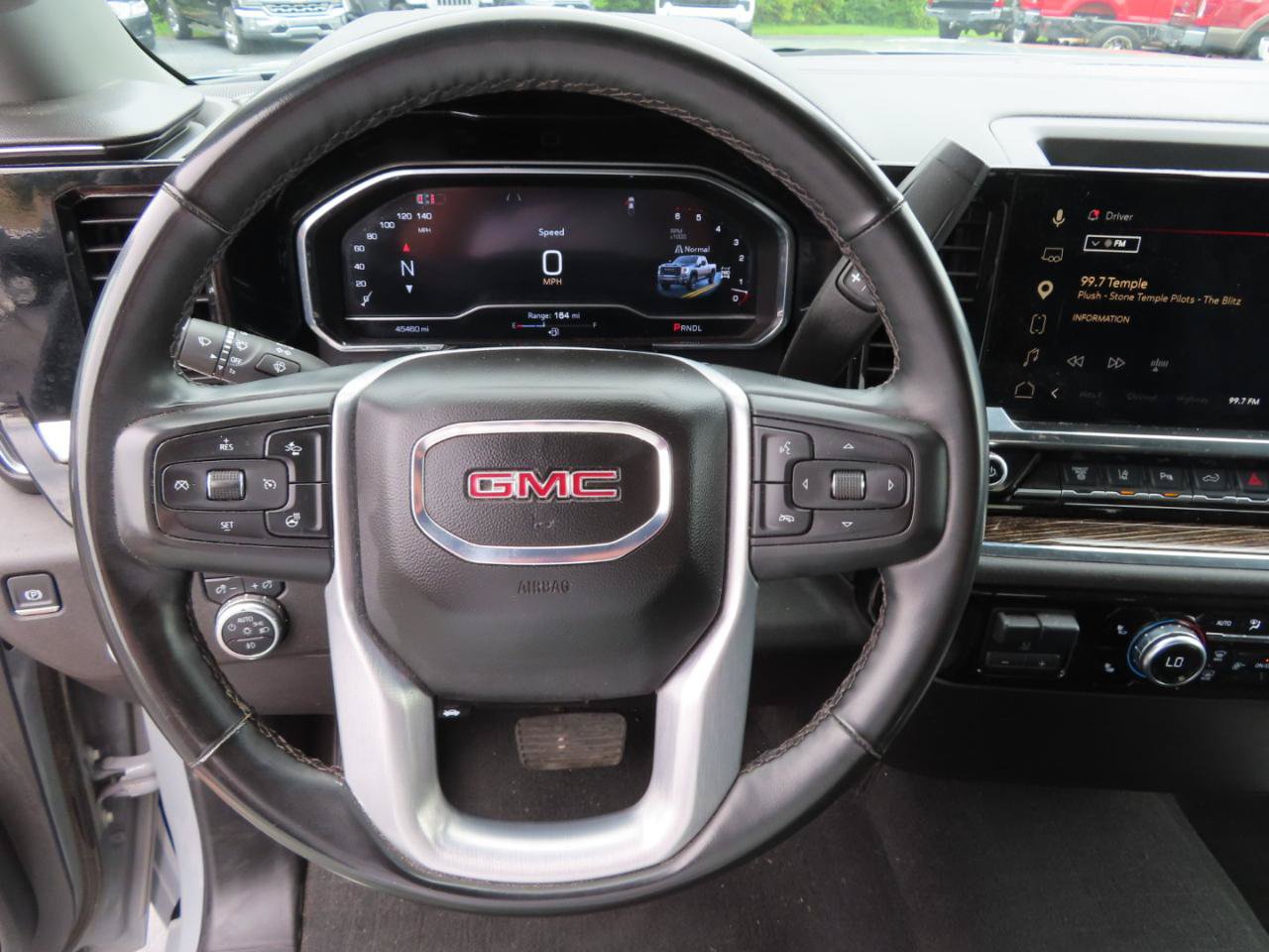 Used 2025 GMC Sierra 2500 SLE w/ SLE Value Package; AWD/4WD image 33