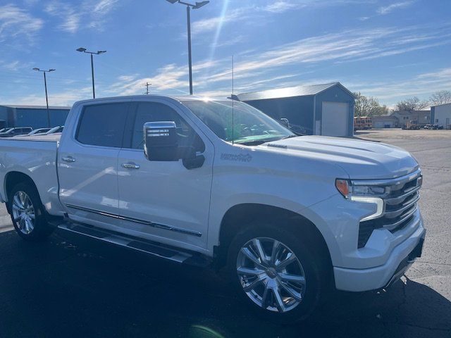 Used 2024 Chevrolet Silverado 1500 High Country w/ Technology Package image 9