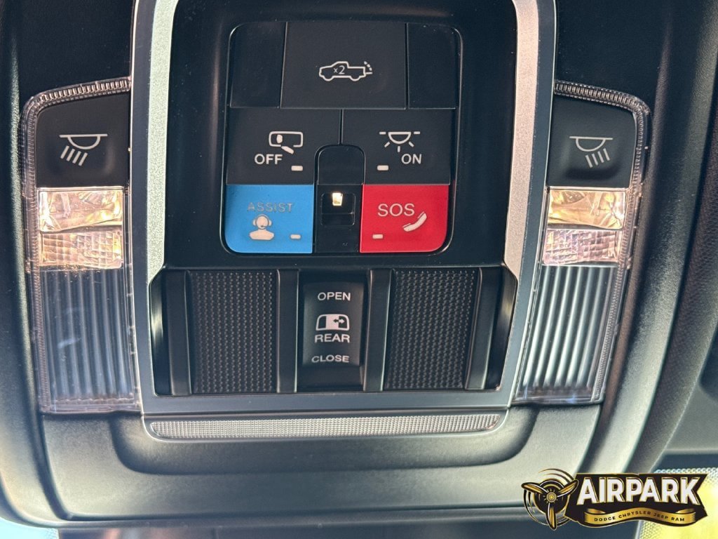 New 2026 RAM 2500 Laramie AWD/4WD image 34