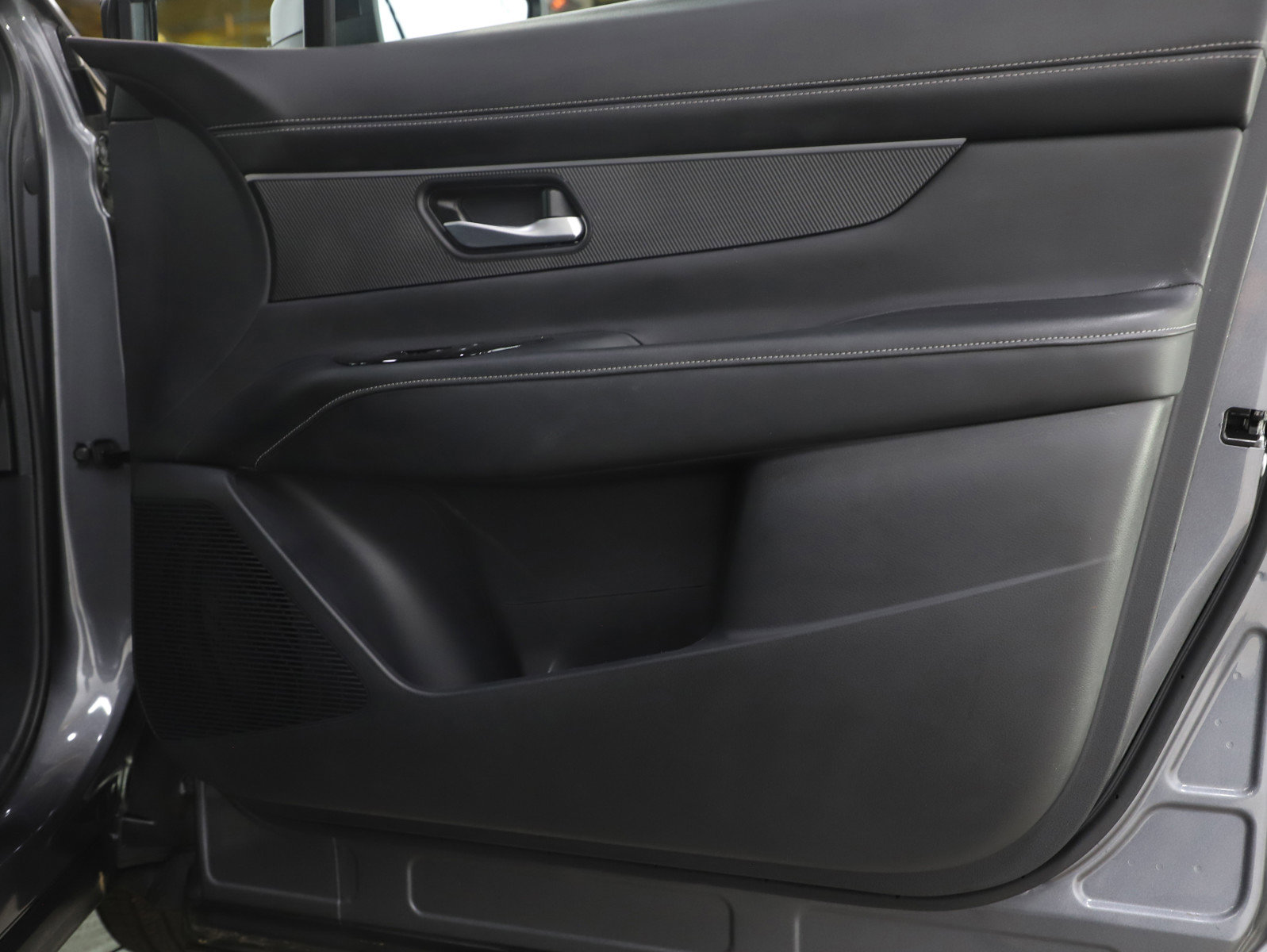 Used 2025 Nissan Murano SV AWD/4WD image 9