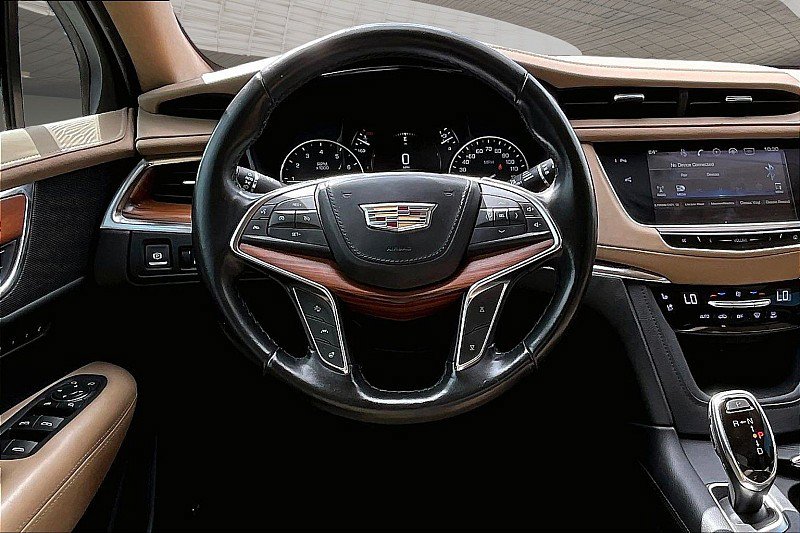 Used 2019 Cadillac XT5 Platinum AWD/4WD image 4