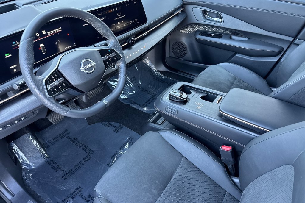 Used 2024 Nissan Ariya AWD image 9