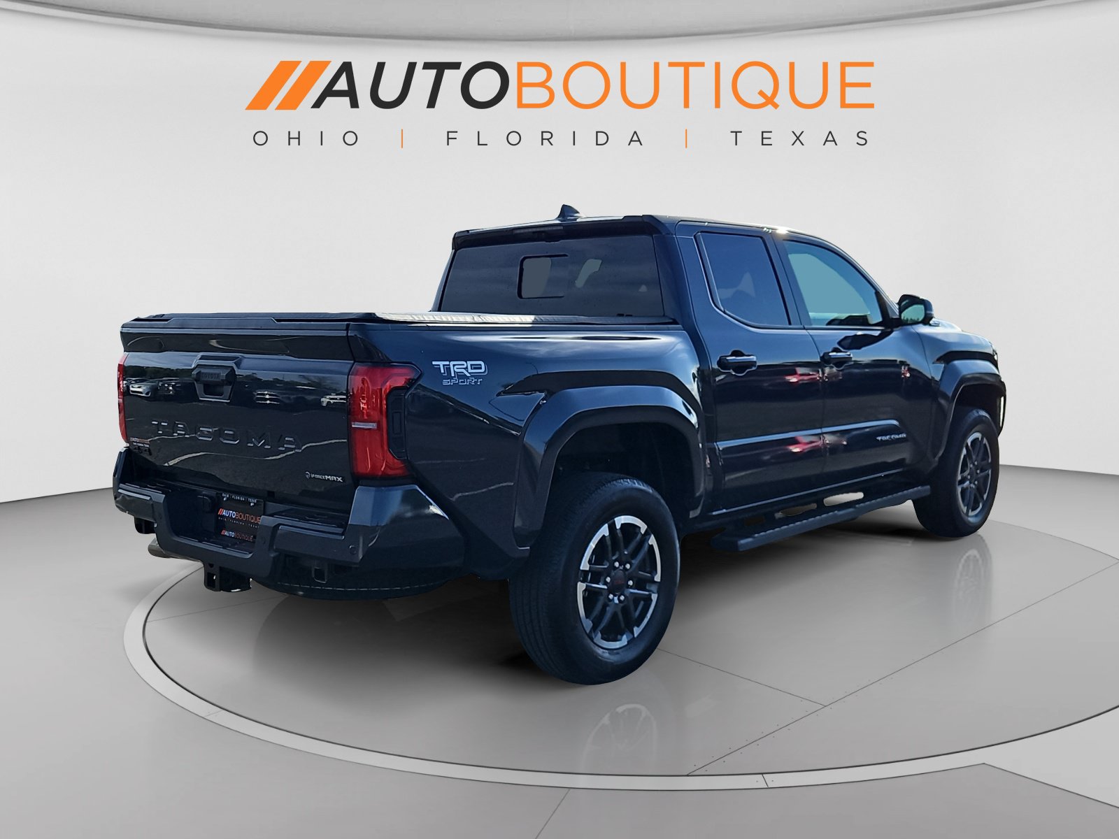 Used 2025 Toyota Tacoma TRD Sport w/ TRD Sport Premium Package AWD/4WD image 7