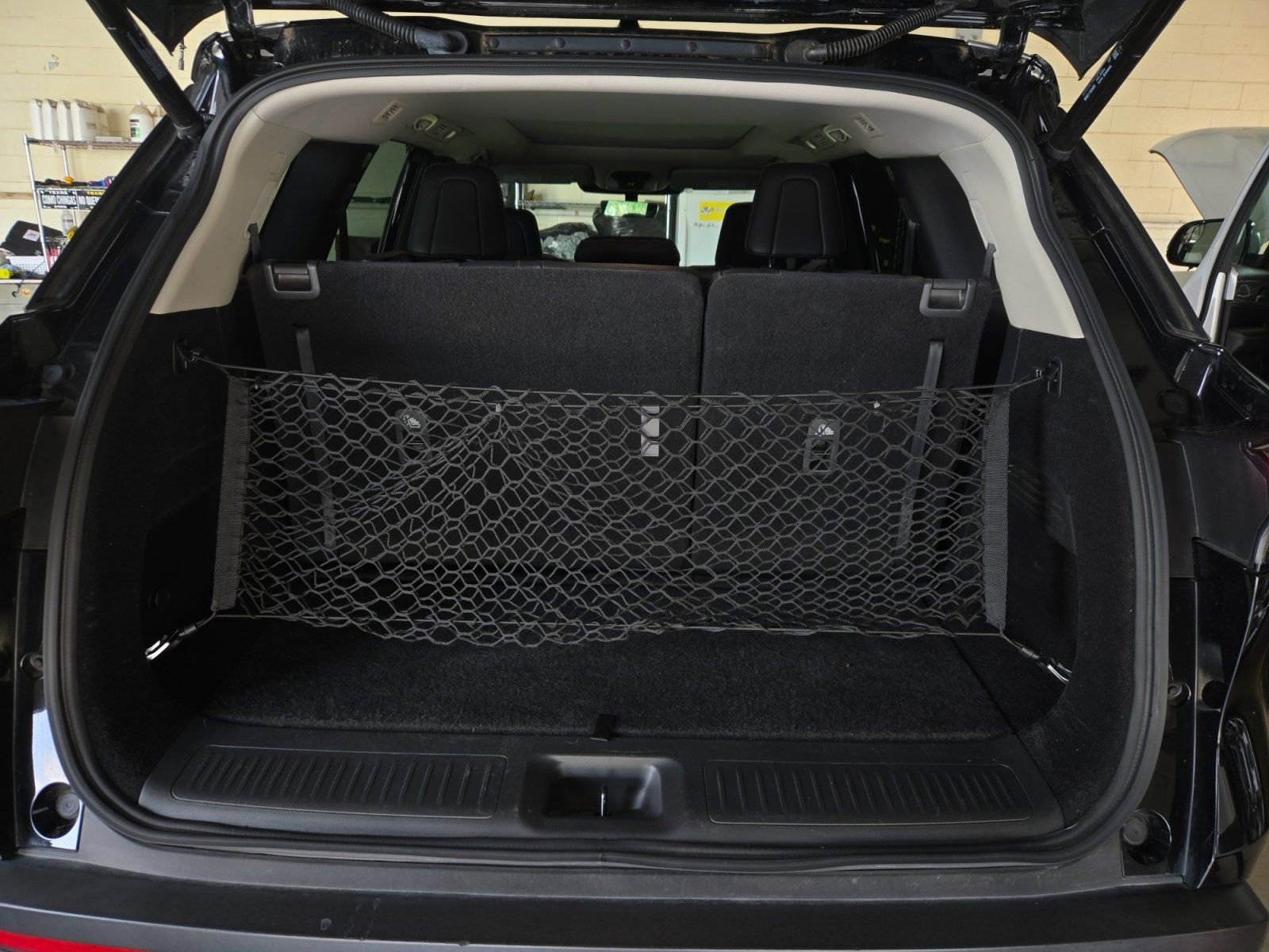 Used 2024 INFINITI QX60 Luxe w/ Performance Audio Package FWD image 25