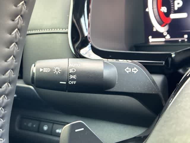 Used 2026 Nissan Pathfinder SL w/ SL Premium Package FWD image 29