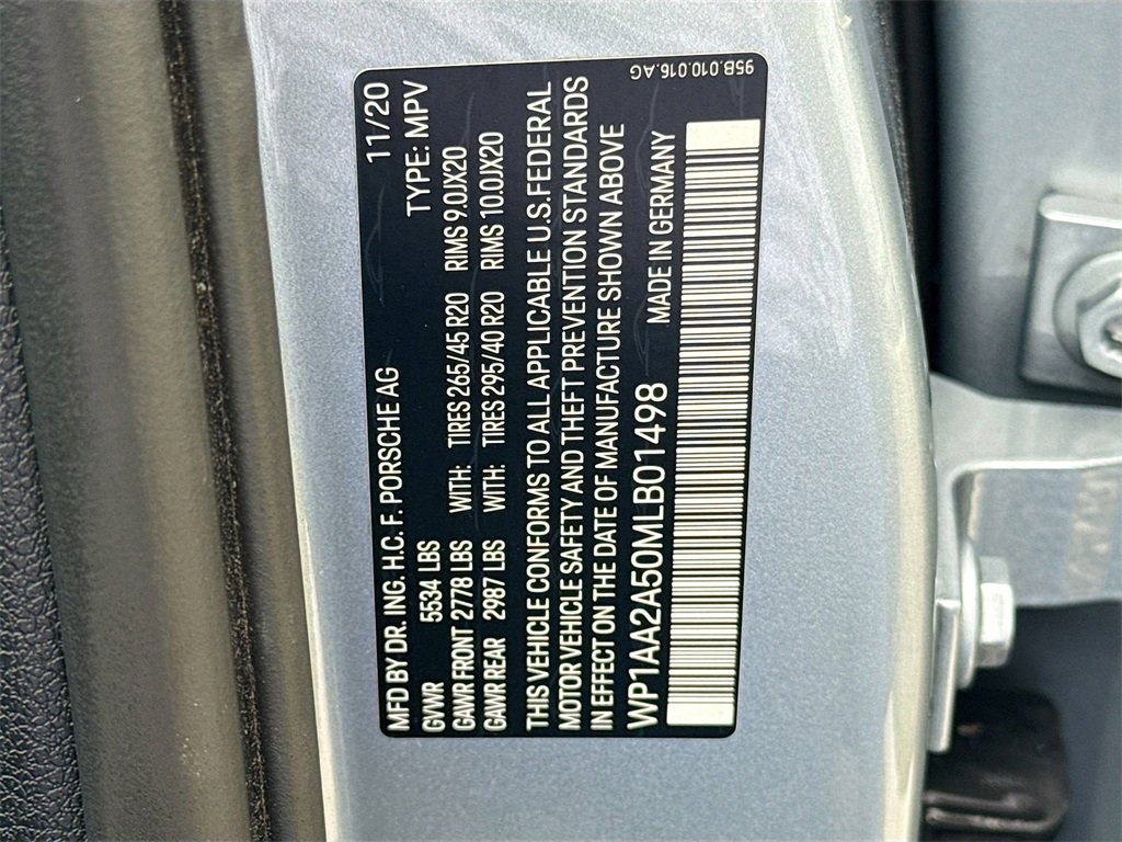 Used 2021 Porsche Macan image 34