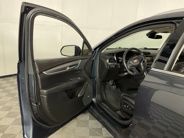 Used 2019 Cadillac XT5 Premium Luxury w/ Driver Assist Package AWD/4WD image 25
