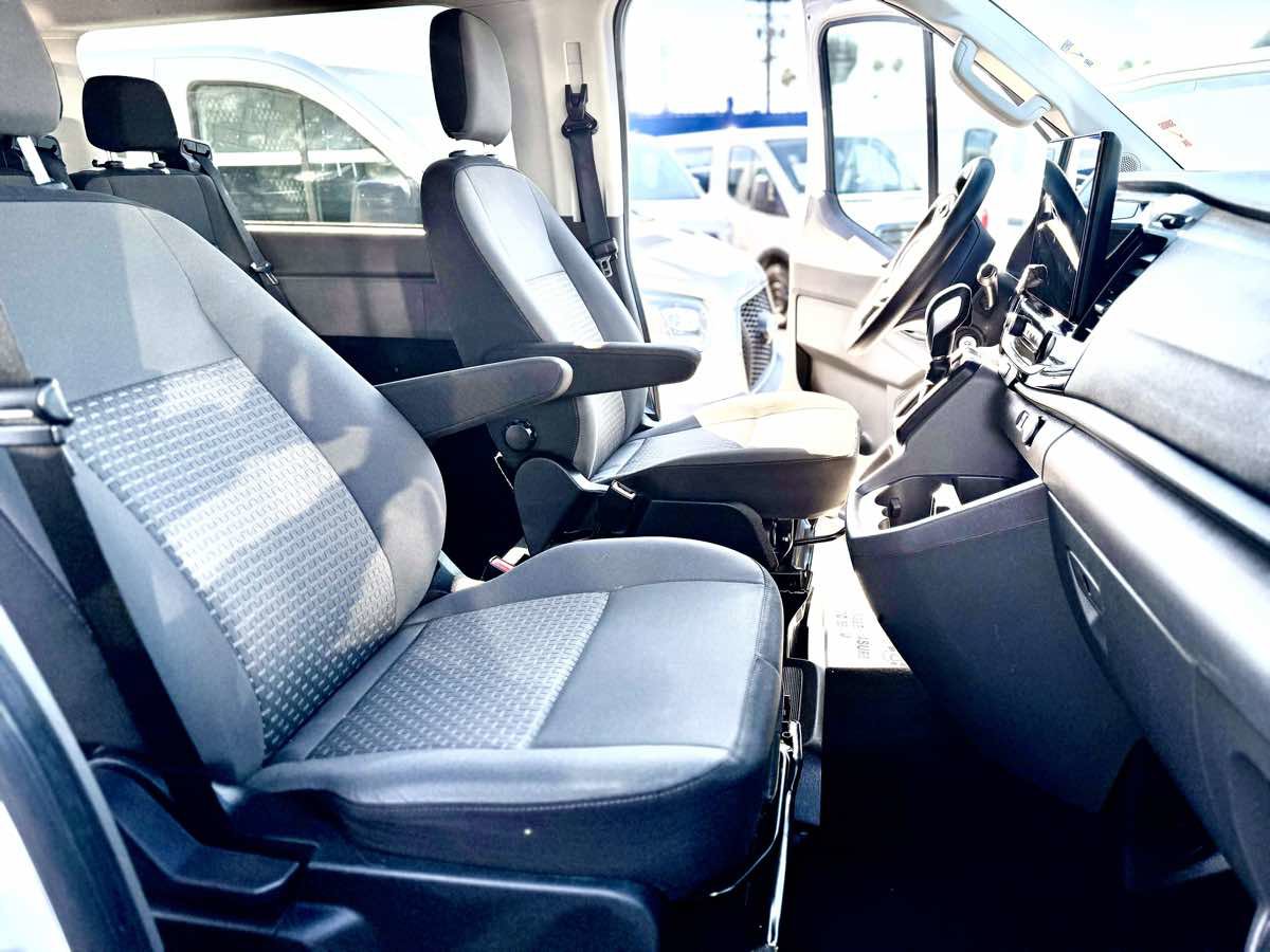 Used 2023 Ford Transit 350 XLT image 8