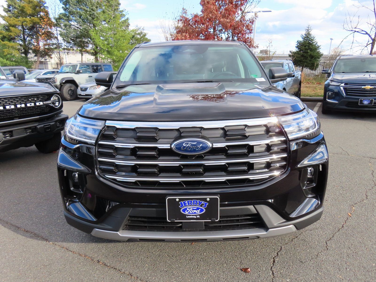 New 2026 Ford Explorer Active w/ Active Comfort Package AWD/4WD image 2