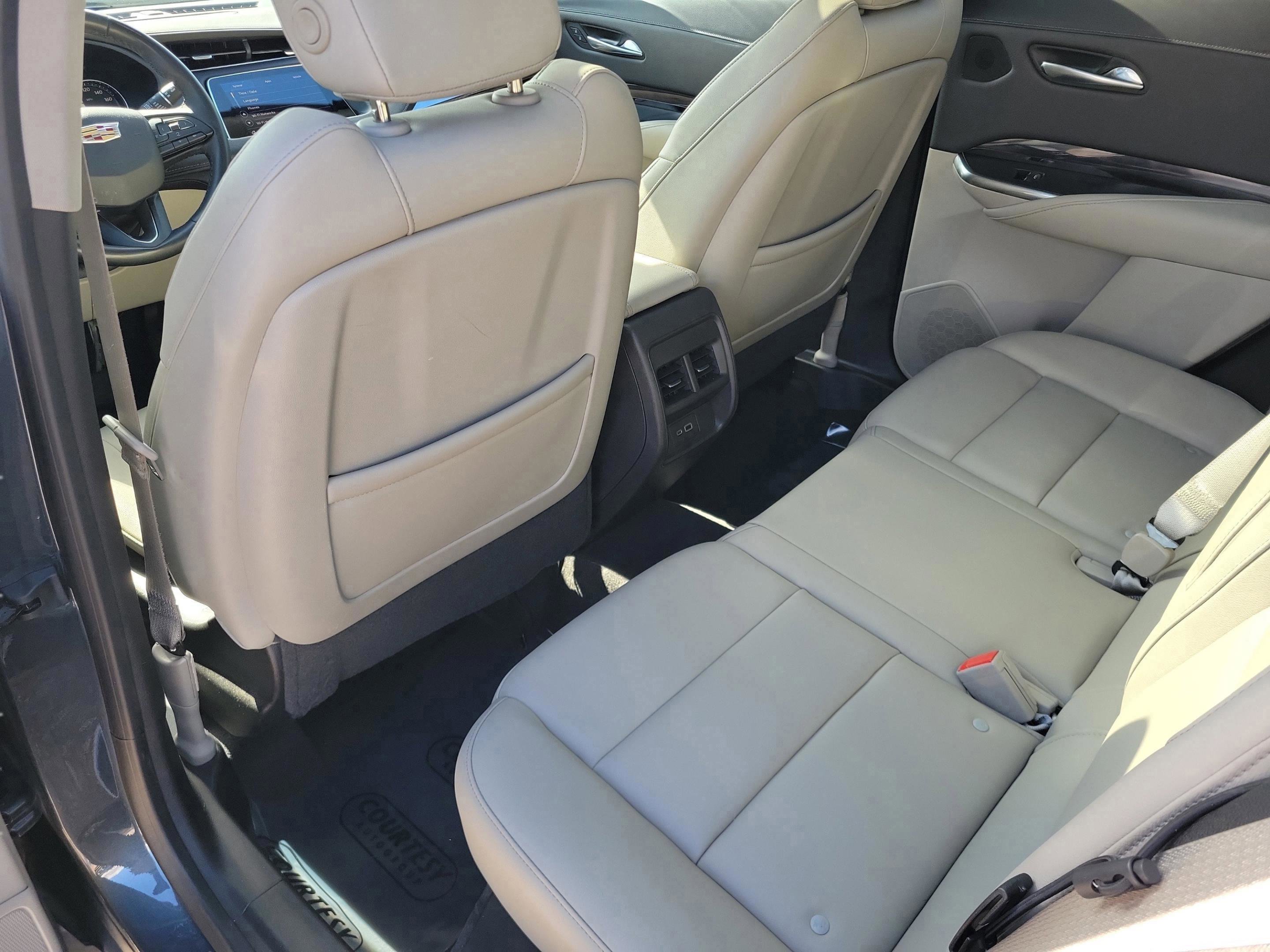 Used 2019 Cadillac XT4 Luxury image 7