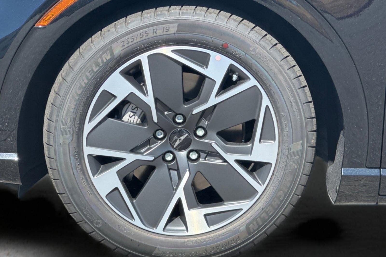 New 2026 Genesis GV60 RWD image 30