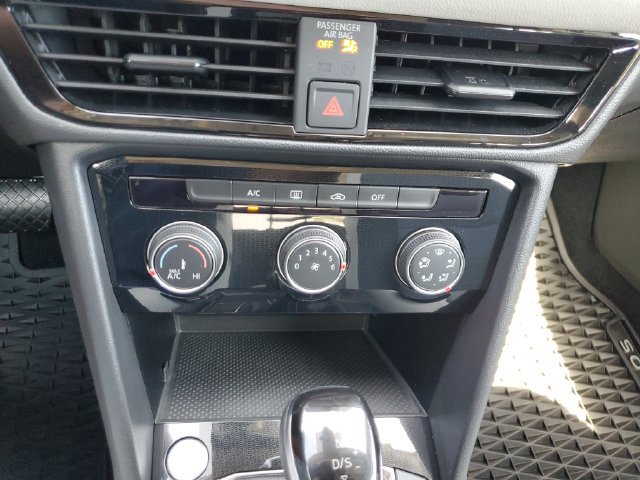 Certified 2025 Volkswagen Taos S FWD image 25