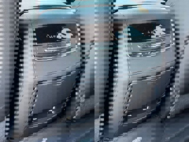 Certified 2023 Cadillac Escalade Premium Luxury w/ LPO, Radiant Package image 34