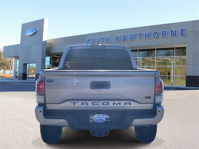 Used 2021 Toyota Tacoma TRD Sport w/ Technology Package image 5