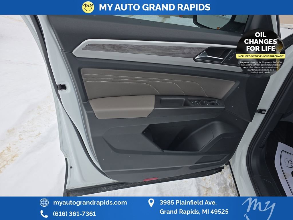 Used 2023 Volkswagen Atlas Cross Sport SE image 10