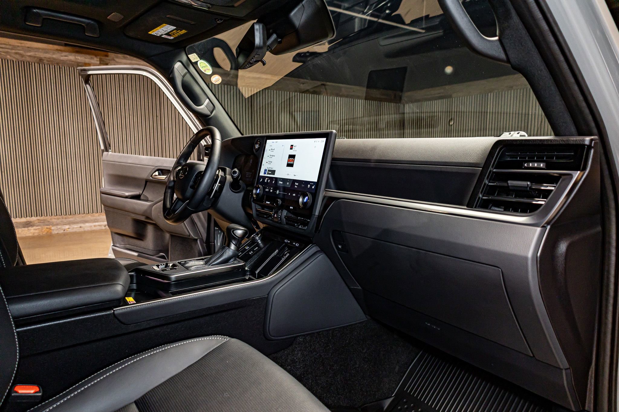 Used 2025 Lexus GX 550 image 20