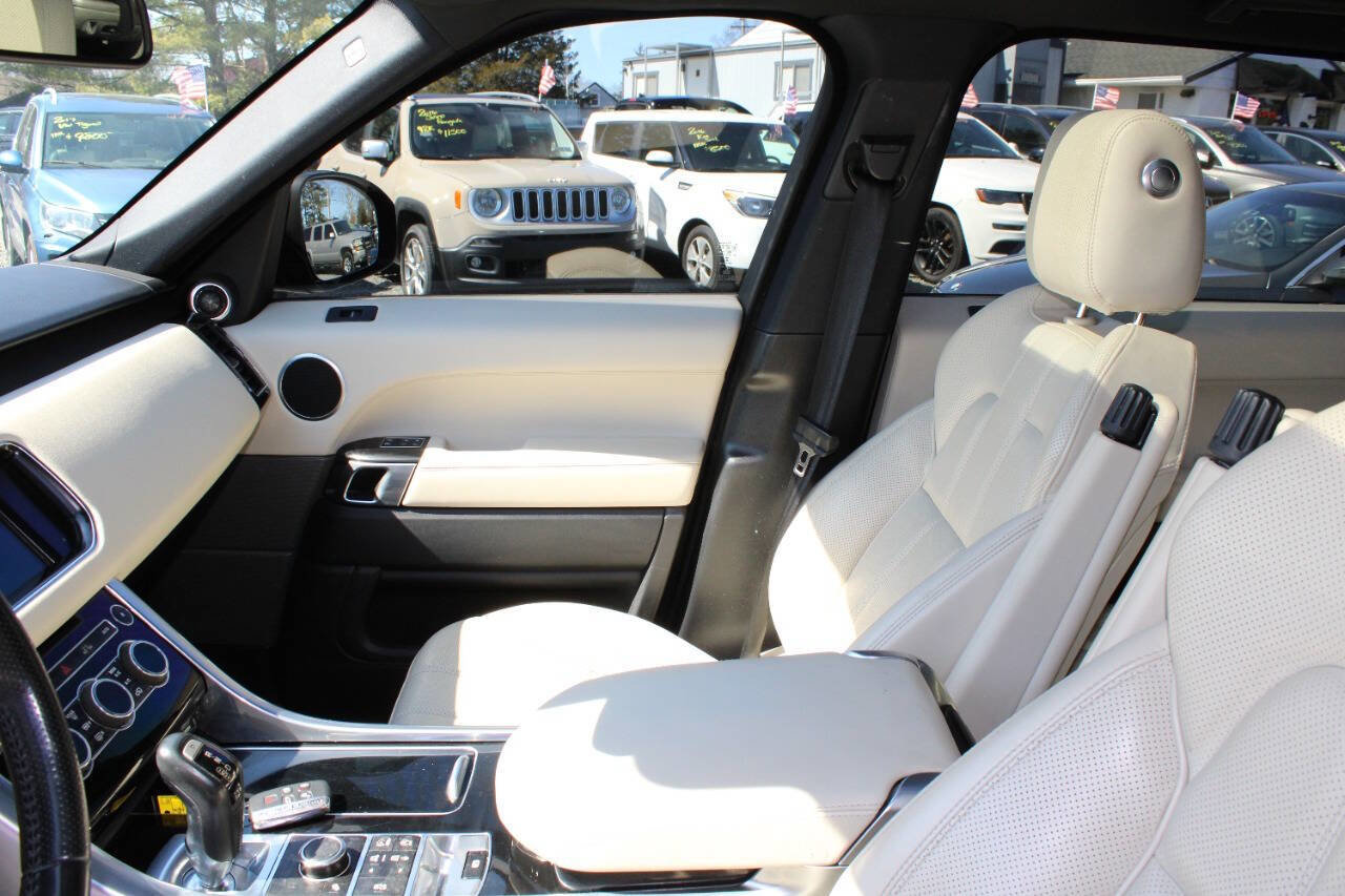 Used 2014 Land Rover Range Rover Sport HSE image 14