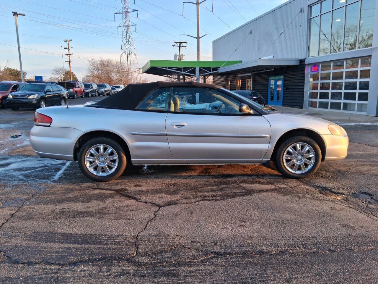 Used 2005 Chrysler Sebring Limited image 5