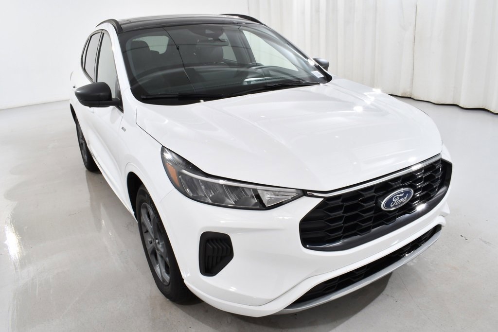 Used 2023 Ford Escape ST-Line w/ Tech Pack #1 image 4