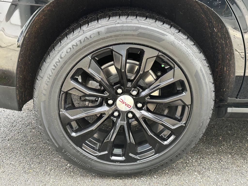 Used 2024 GMC Yukon Denali w/ Denali Reserve Package AWD/4WD image 9
