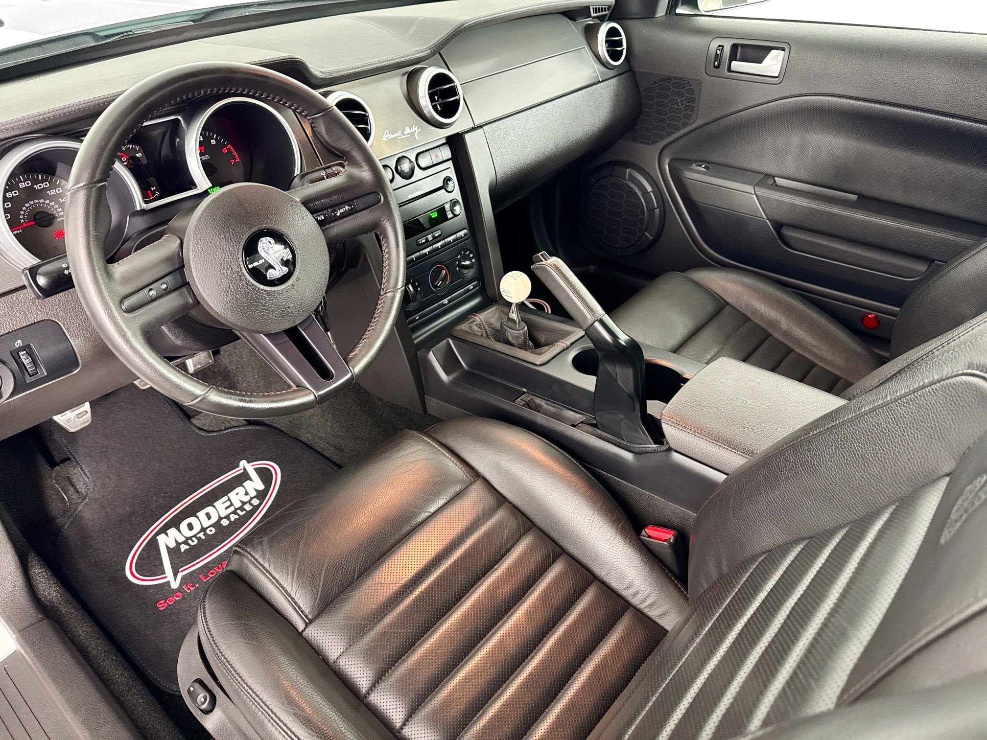 Used 2007 Ford Mustang Shelby GT500 RWD image 7