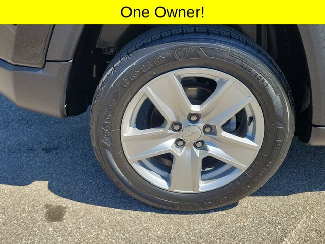 Used 2022 Jeep Compass Latitude AWD/4WD image 7