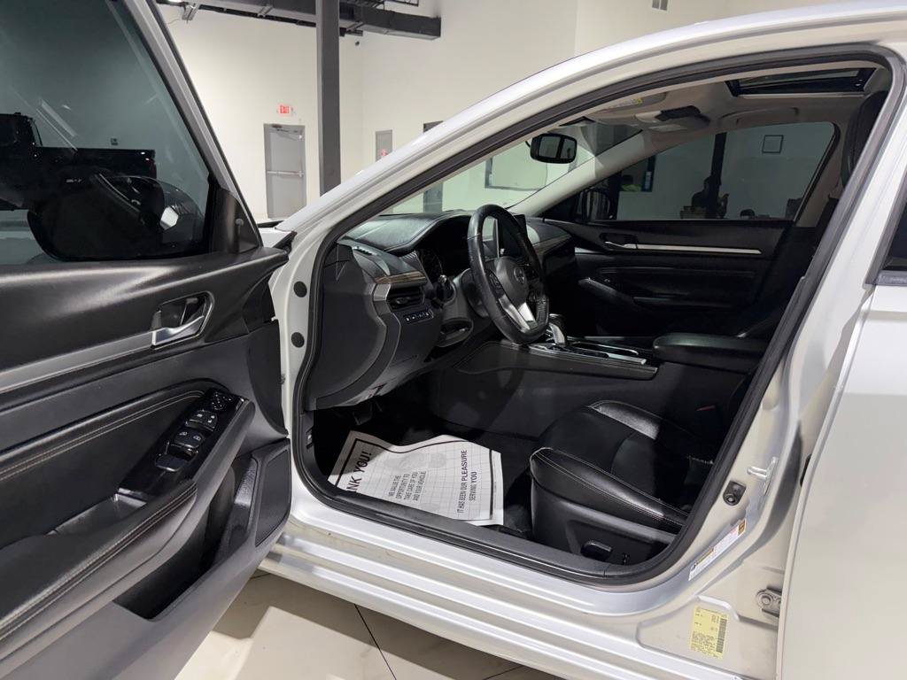 Used 2020 Nissan Altima 2.5 SL FWD image 16