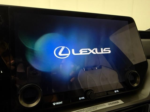 Certified 2026 Lexus TX 500h AWD w/ Technology Package image 19