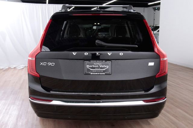 Certified 2024 Volvo XC90 T8 Ultimate w/ Protection Package Premier image 4