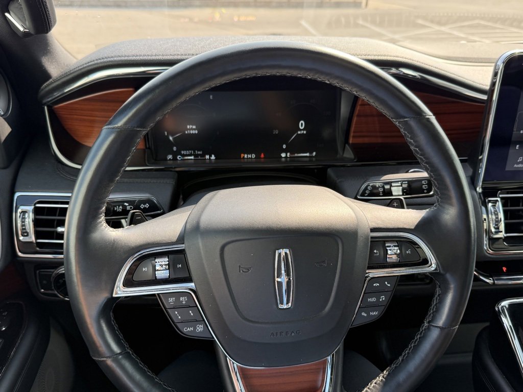 Used 2020 Lincoln Navigator Reserve w/ Luxury Package image 25