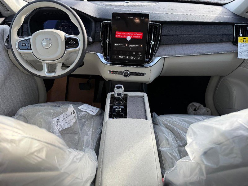 New 2026 Volvo XC90 T8 Ultra w/ Protection Package Premier image 7