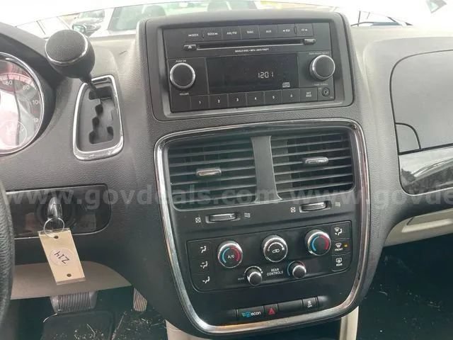 Used 2016 Dodge Grand Caravan SE w/ Quick Order Package 29E SE FWD image 14