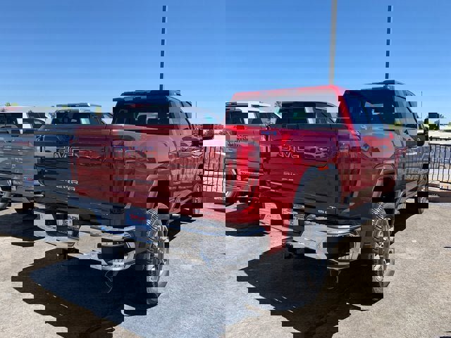 New 2025 GMC Sierra 2500 SLT w/ SLT Convenience Package image 5