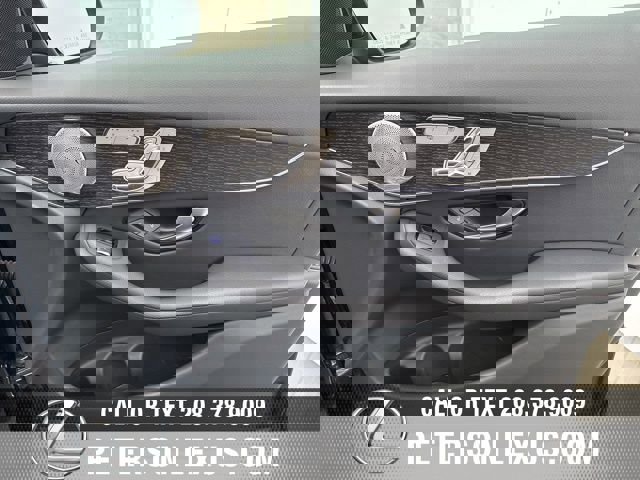 Used 2021 Mercedes-Benz GLC 300 4MATIC image 11