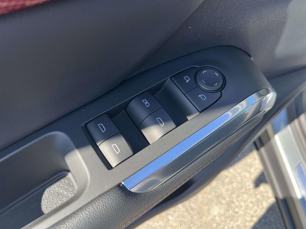 Used 2024 Chevrolet Traverse Z71 image 16