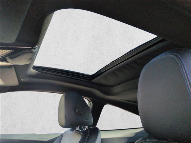 Used 2021 BMW 430i Coupe w/ M Sport Package image 16