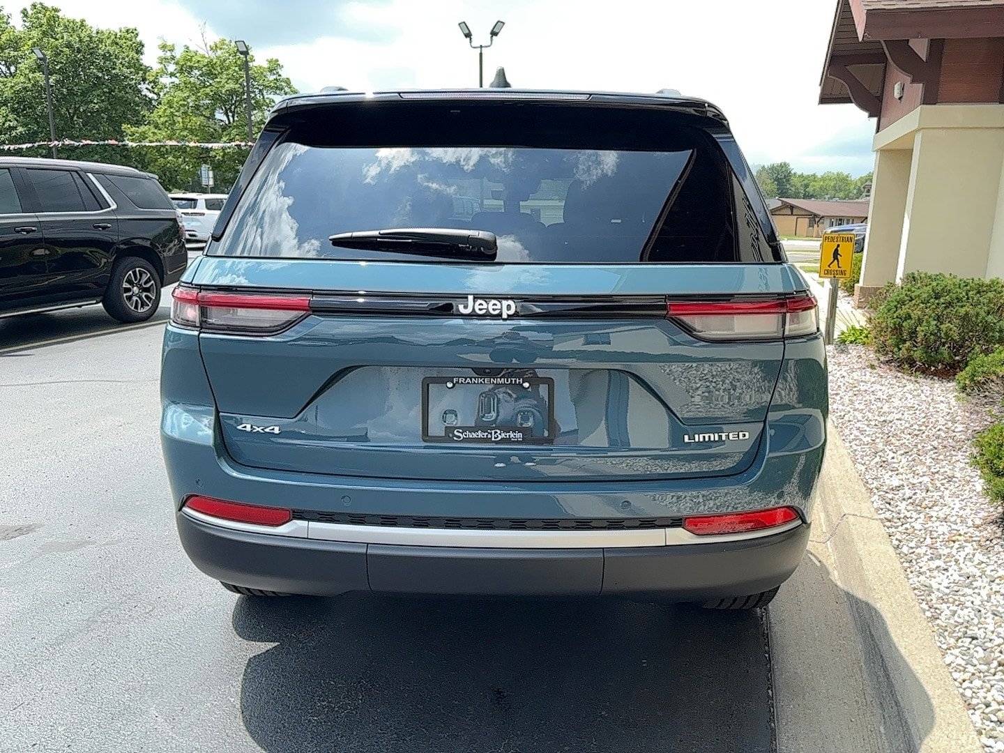 New 2026 Jeep Grand Cherokee Limited AWD/4WD image 11