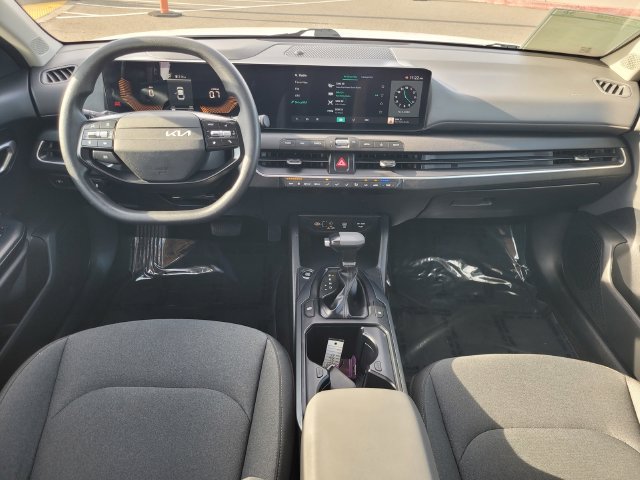 Used 2025 Kia K4 FWD image 16