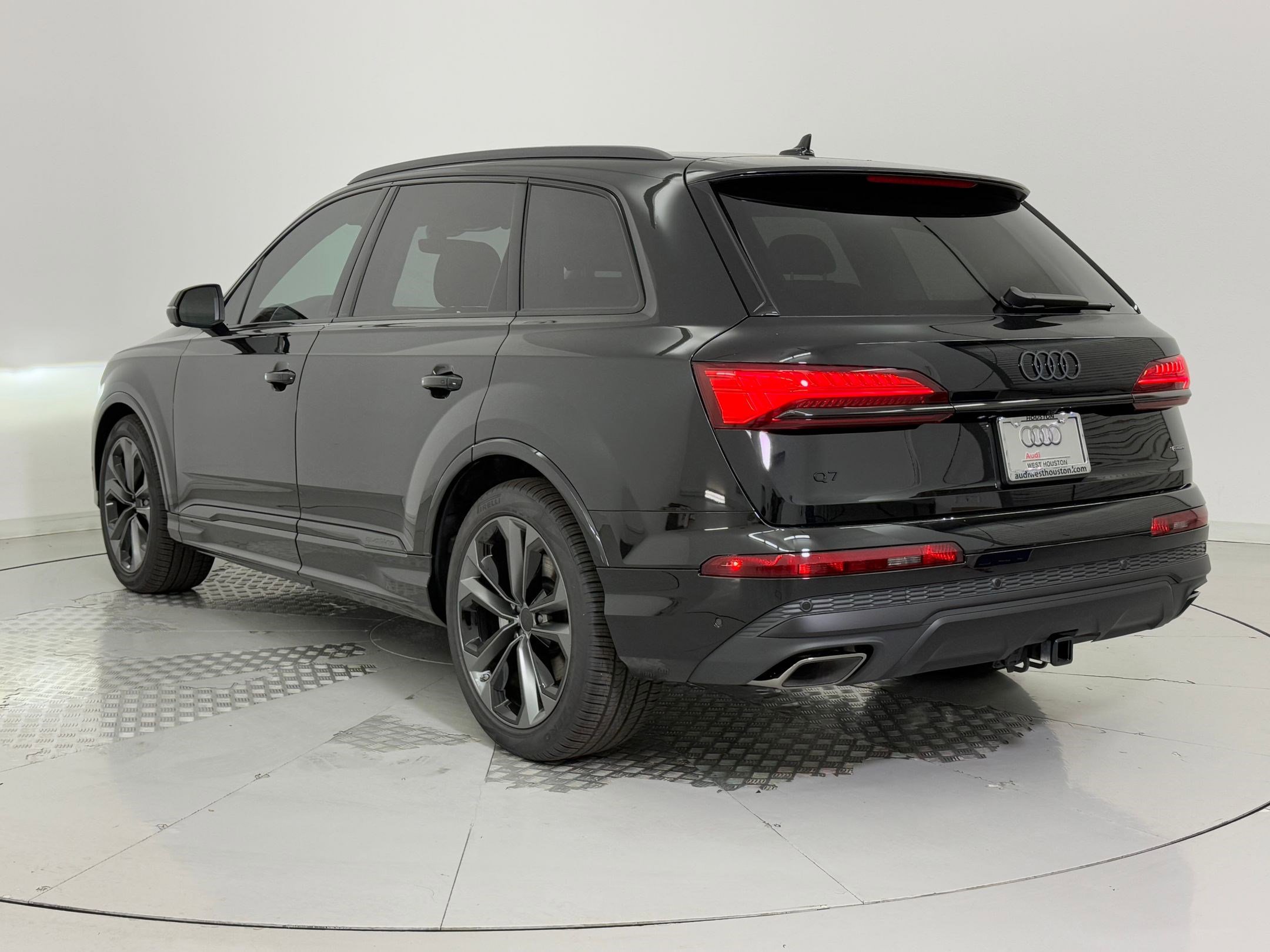 New 2026 Audi Q7 Premium Plus AWD/4WD image 3