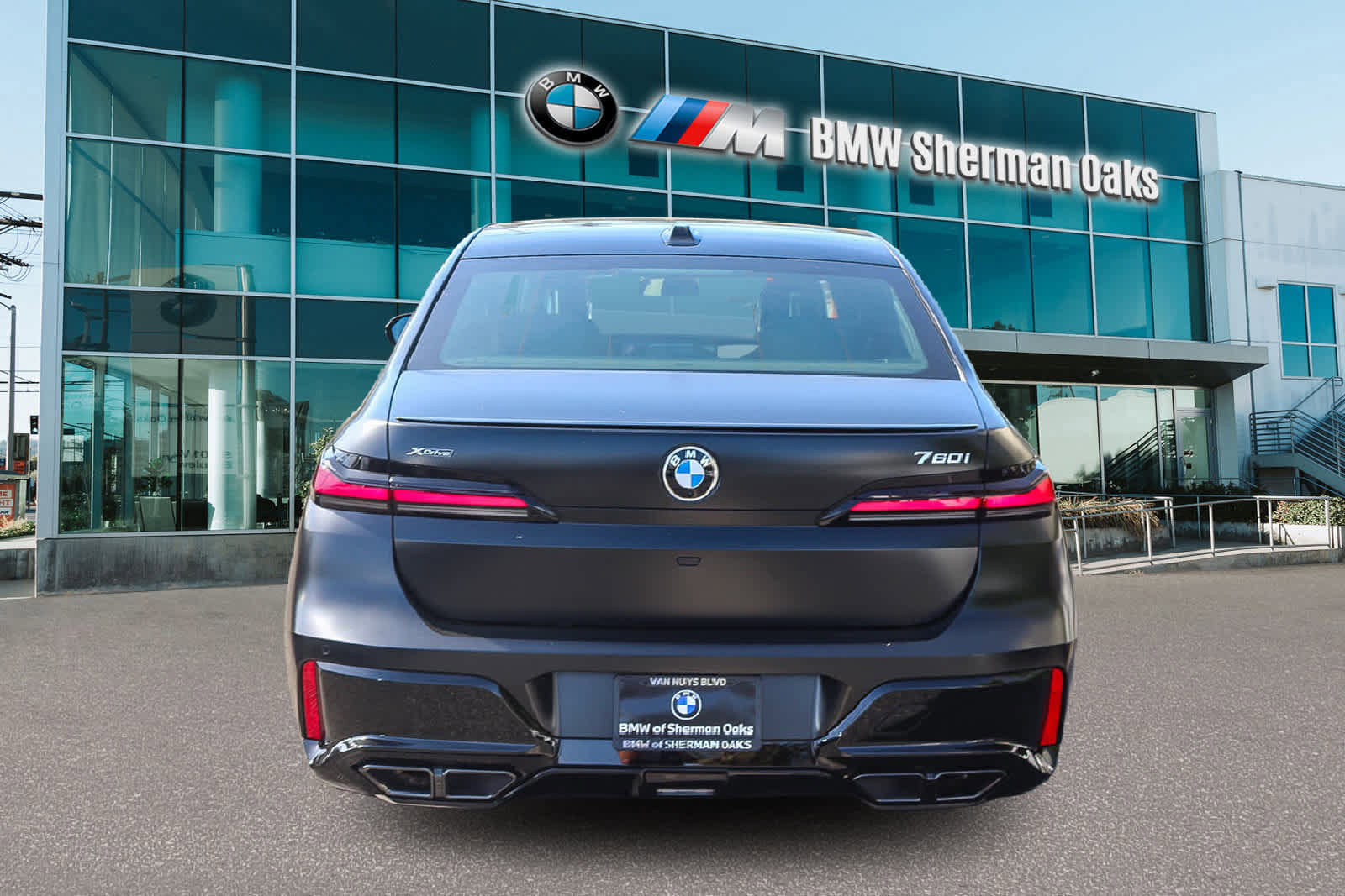 New 2026 BMW 760i xDrive w/ Executive Package image 5